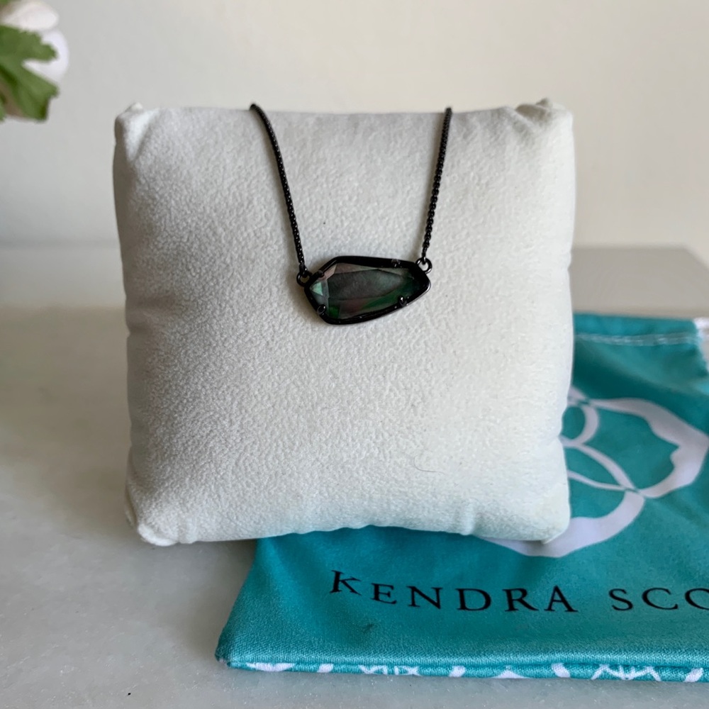 Kendra Scott Necklace